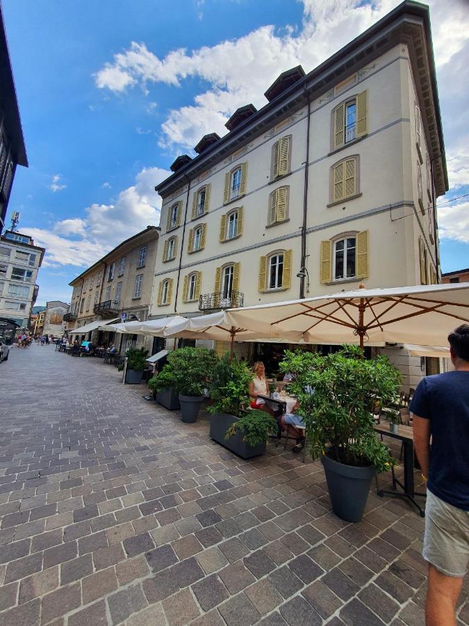 Divina Luxury Apartment With Jacuzzi Near The Lake Como Exterior foto
